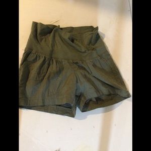Maternity shorts